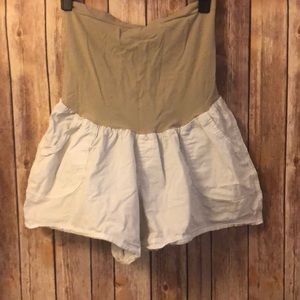Full panel white maternity shorts